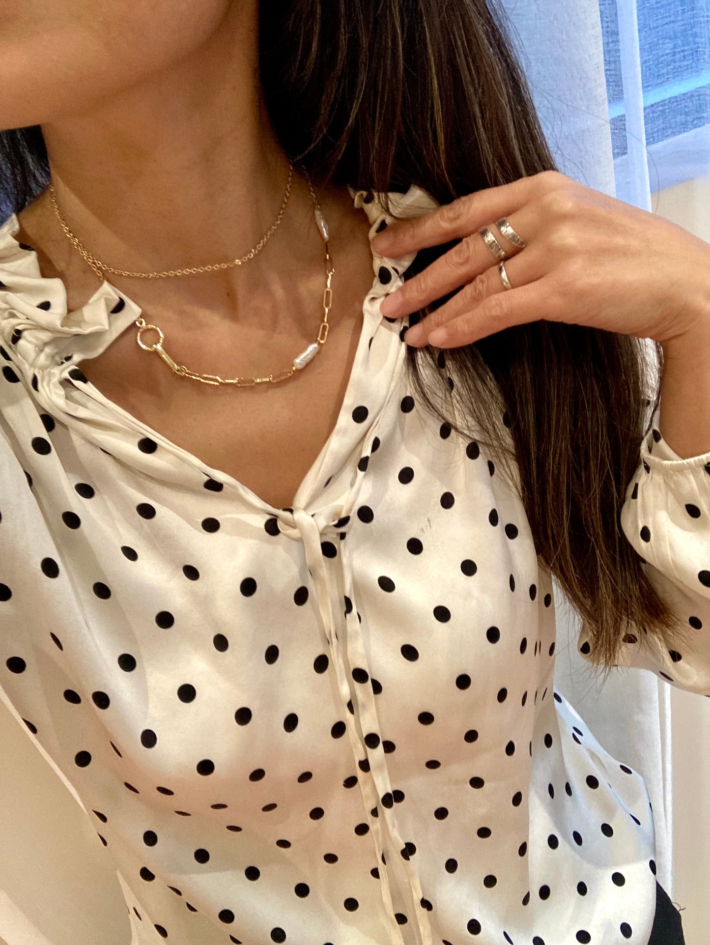 Jenning•Fun Chic Interchangeable 3+ ways to style Freshwater Pearl Choker/Long necklace /Chain belt/ Badge Chain