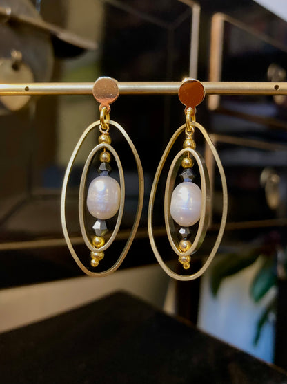 Lynn T• Tulum• Freshwater Pearl Modern Geometric Design Golden Dangling Earrings