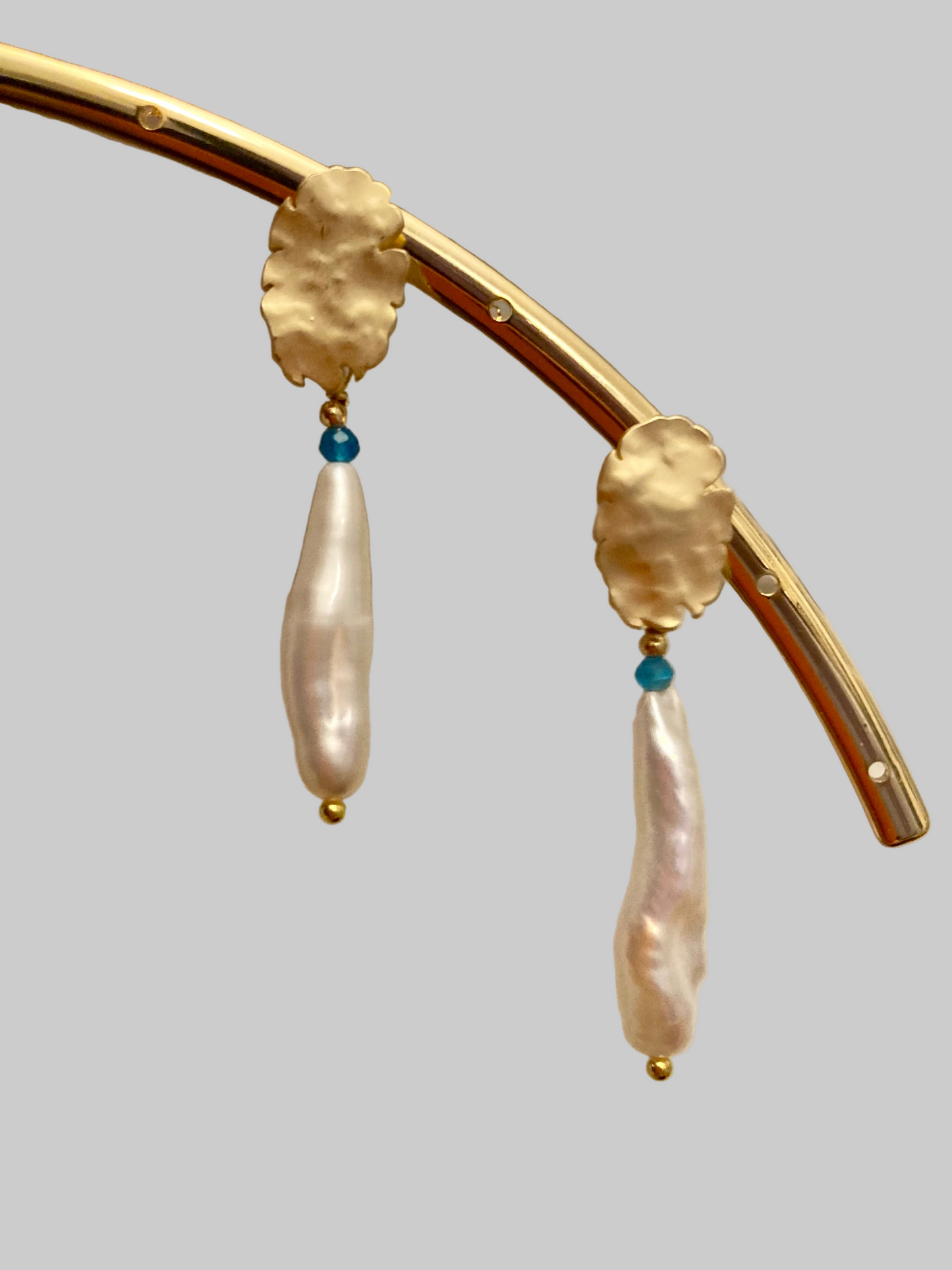 Freshwater Pearl Gemstone Gold Stud Earrings