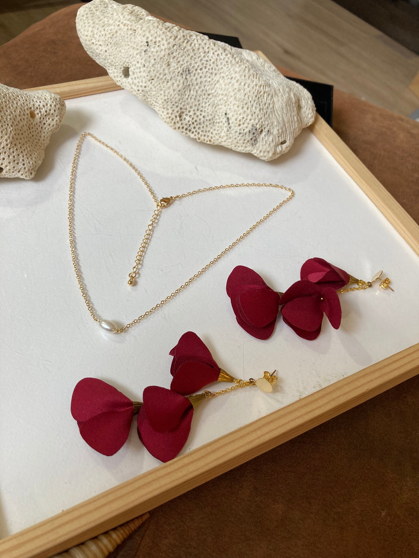 Simplicity Design Fine Freshwater Pearl Necklace