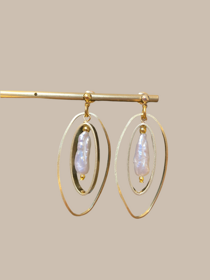 Lynn T• Tulum• Freshwater Pearl Modern Geometric Design Golden Dangling Earrings
