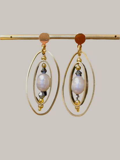Lynn T• Tulum• Freshwater Pearl Modern Geometric Design Golden Dangling Earrings