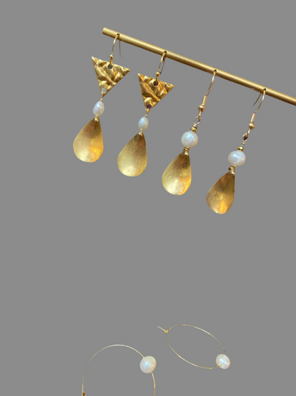 Contemporary Geometric Design Freshwater Pearl Golden Stud Earrings