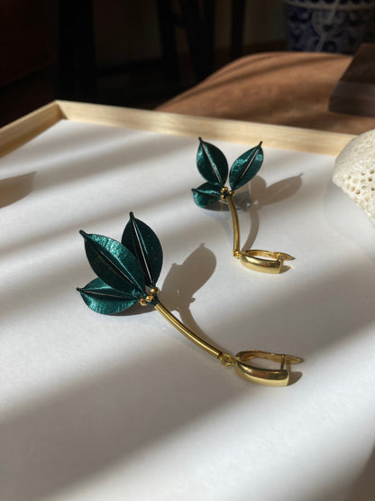 Caroline•Unique Design Shiny Hand-wrapped Silky Threads Leaves Earrings