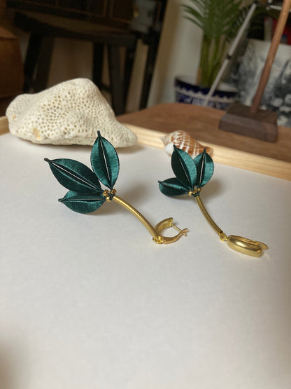 Caroline•Unique Design Shiny Hand-wrapped Silky Threads Leaves Earrings