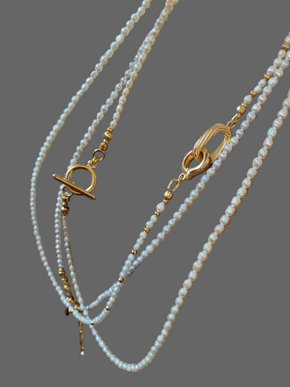 Lynn • Chic Tiny Freshwater Pearl Choker Necklace
