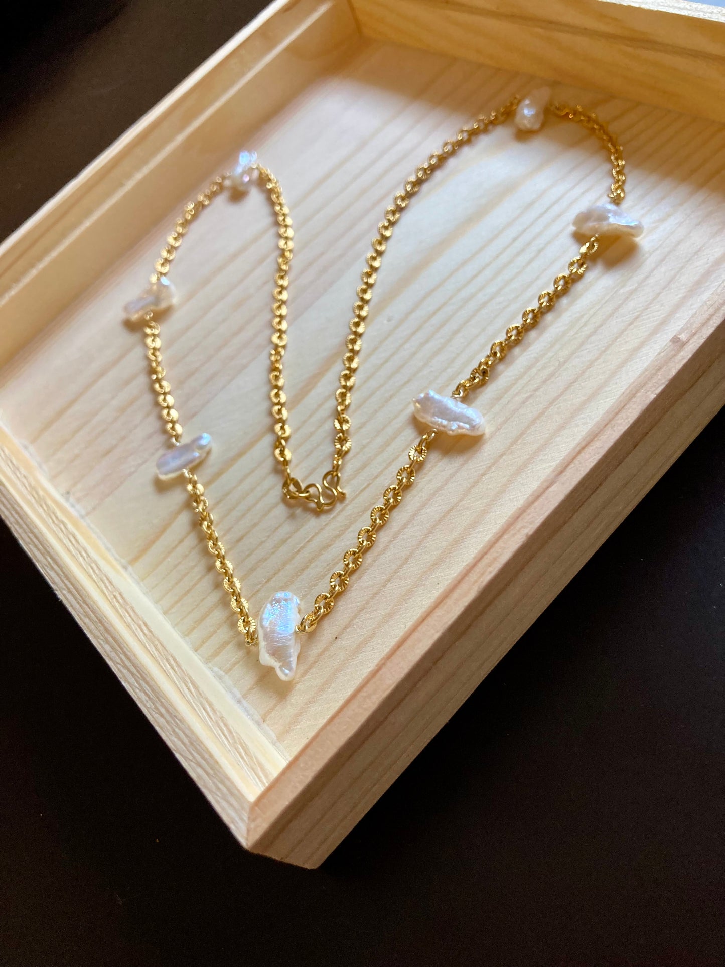 Unique Freshwater Pearl Gold Chain Necklace