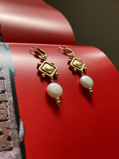 Freshwater Pearls Gold Stud Earrings (Copy)