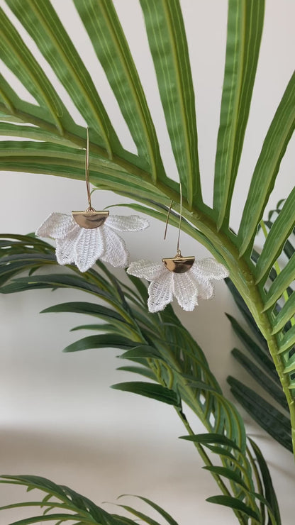 Eleanor•Statement Simplicity Design White Floral Dangling Earrings